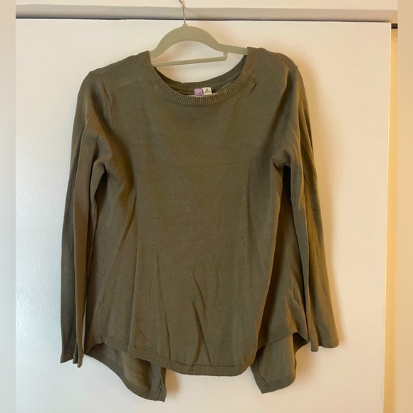 Army green sweater with open back. - Picture 1 of 3